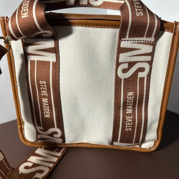 NWT Steve Madden BWEBBER TikTok Guitar strap Crossbody Bag/ Airpod CREME/BRWN. - Picture 2 of 9